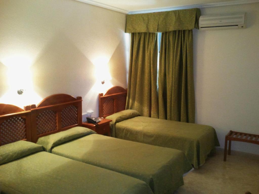 Hotel Castillo De Montemayor Pokoj fotografie